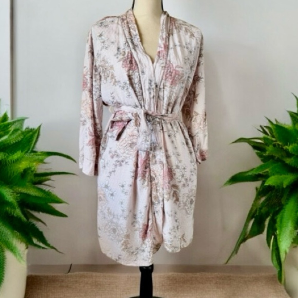 Tahari Sleepwear Cream Floral Robe Size Small - Picture 4 of 9